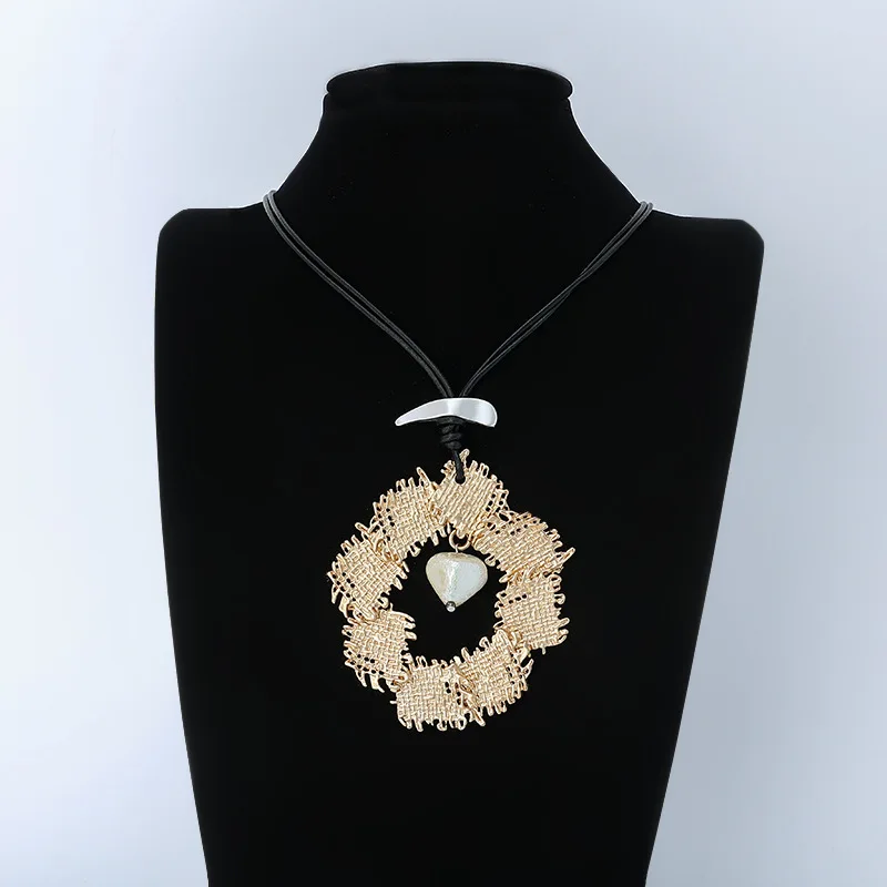Foreign trade sweater chain long new necklace European and American popular women's geometric pearl fashion high-end necklace