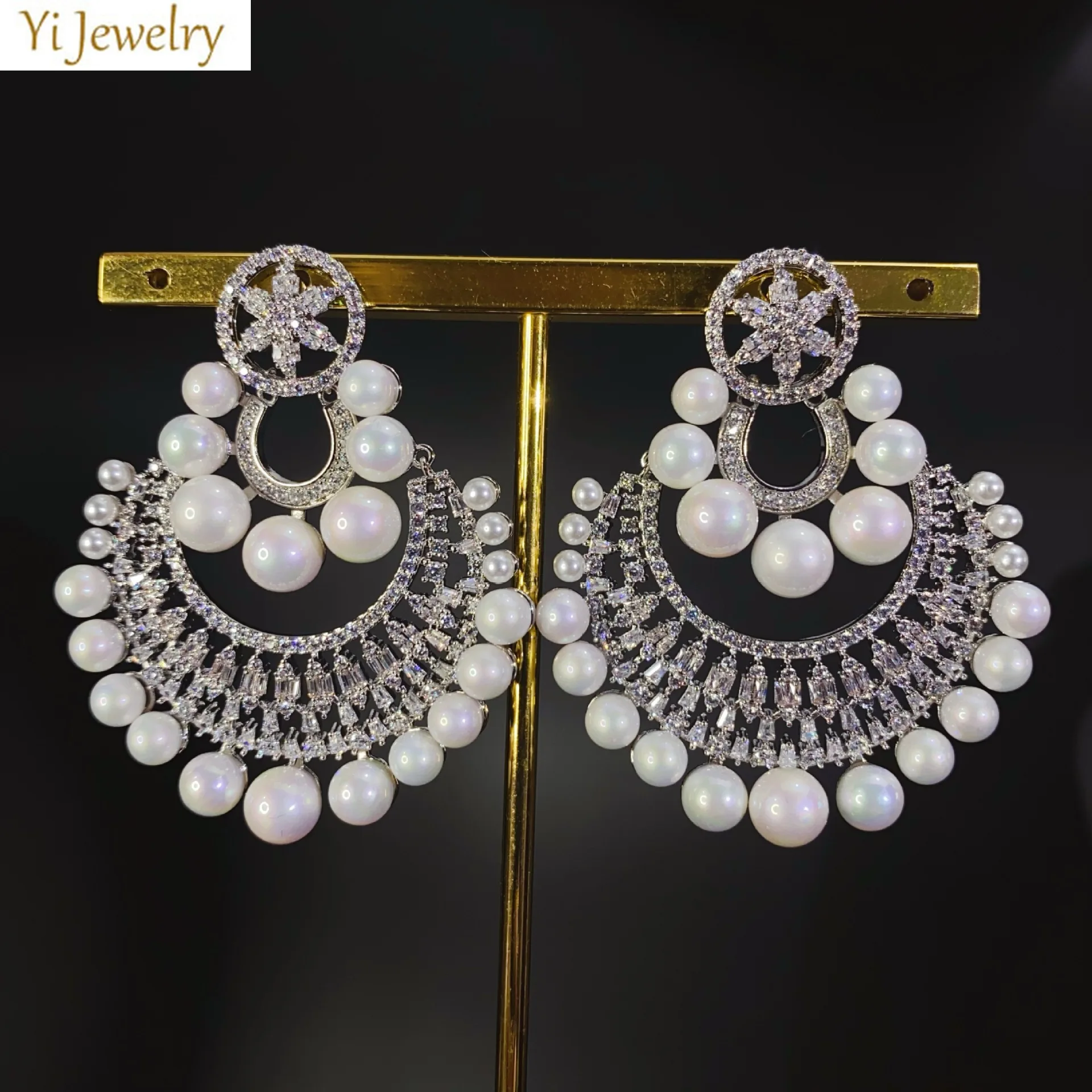 أقراط نسائية كبيرة على شكل مروحة قلادة على شكل قمر لؤلؤ أبيض قطرة سيلر مجوهرات ذهبية اللون أقراط متدلية لحفلات الزفاف والعروس