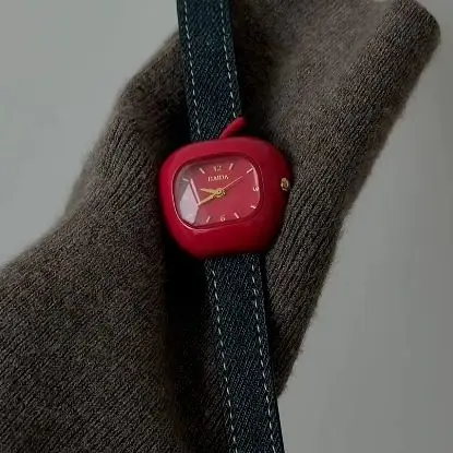 

Элегантные женские наручные часы, женские часы, новая модель 2026, элитные ощущения, модные кварцевые часы, идеальный подарок для женщин.