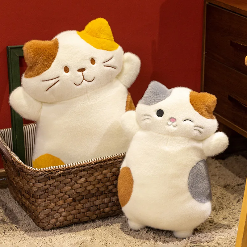 

Kawaii Biscuit Kitten, плюшевые игрушки, хлопковая мягкая 3-цветная подушка с котом, мягкая подушка для дивана, стула, прекрасный домашний декор, милый подарок