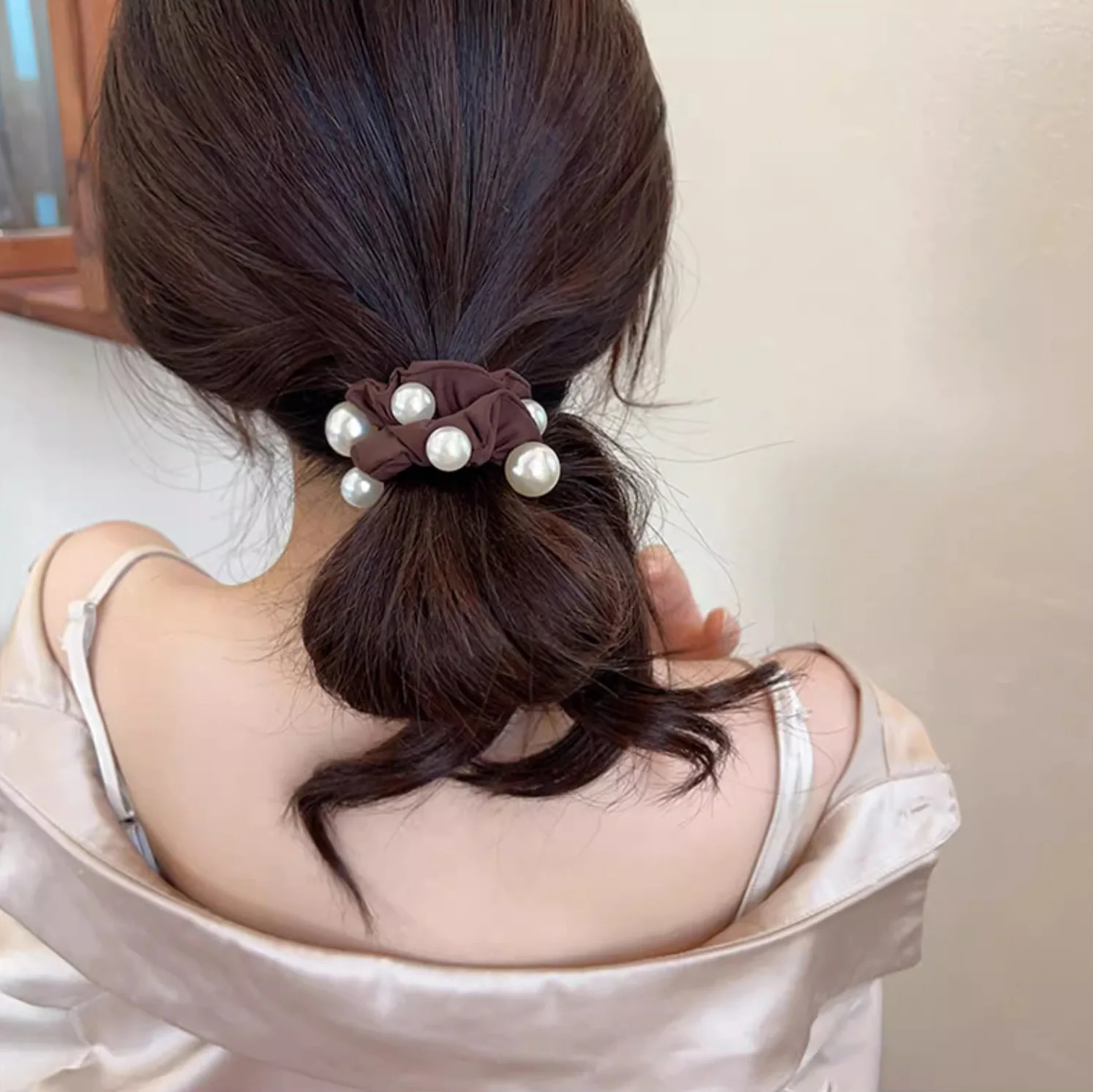 رباط شعر لؤلؤي أنيق Ins عقال بسيط الراقية الأمعاء الصغيرة ذيل حصان شريط مطاطي أغطية الرأس الفتيات النساء إكسسوارات الشعر