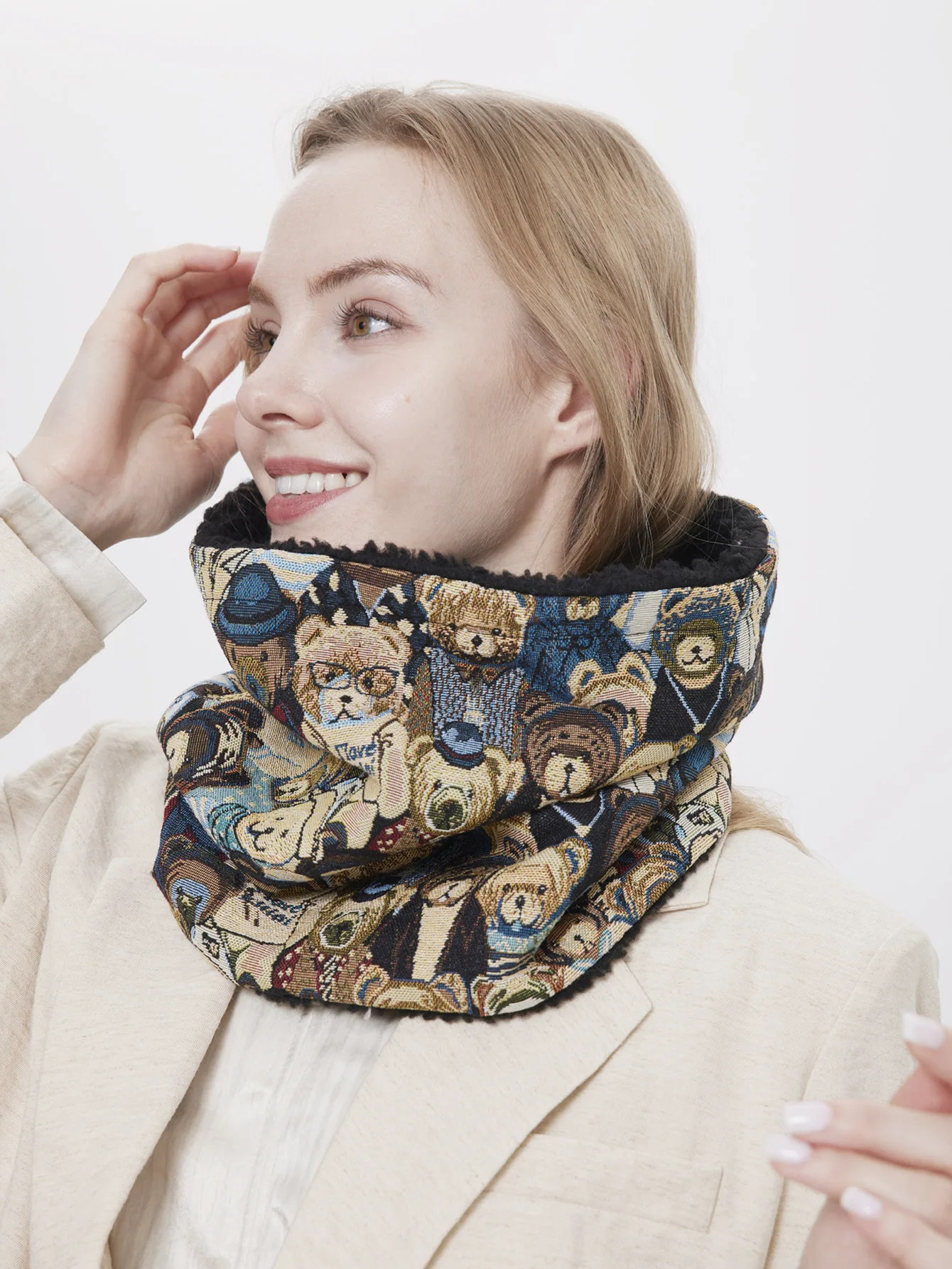 

Translation: Cross-border winter new high-grade pattern fabric scarf versatile neck warmer cross warm windproof hooded scarf thi