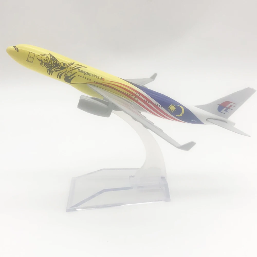 1/400 Scale Alloy Aircraft Malaysia Airlines Tiger A330 Decoration 16cm Alloy Plane Model Toys Children Kids Gift for Collection