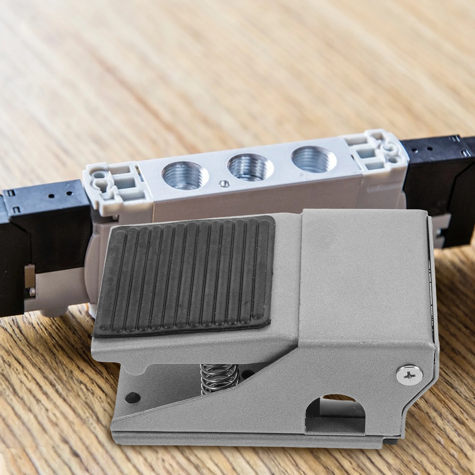 

Pneumatic Switch Foot Valve Tap Pedal Air Cylinder H Iron Flow Control Directional Valve Compact Design Reliable