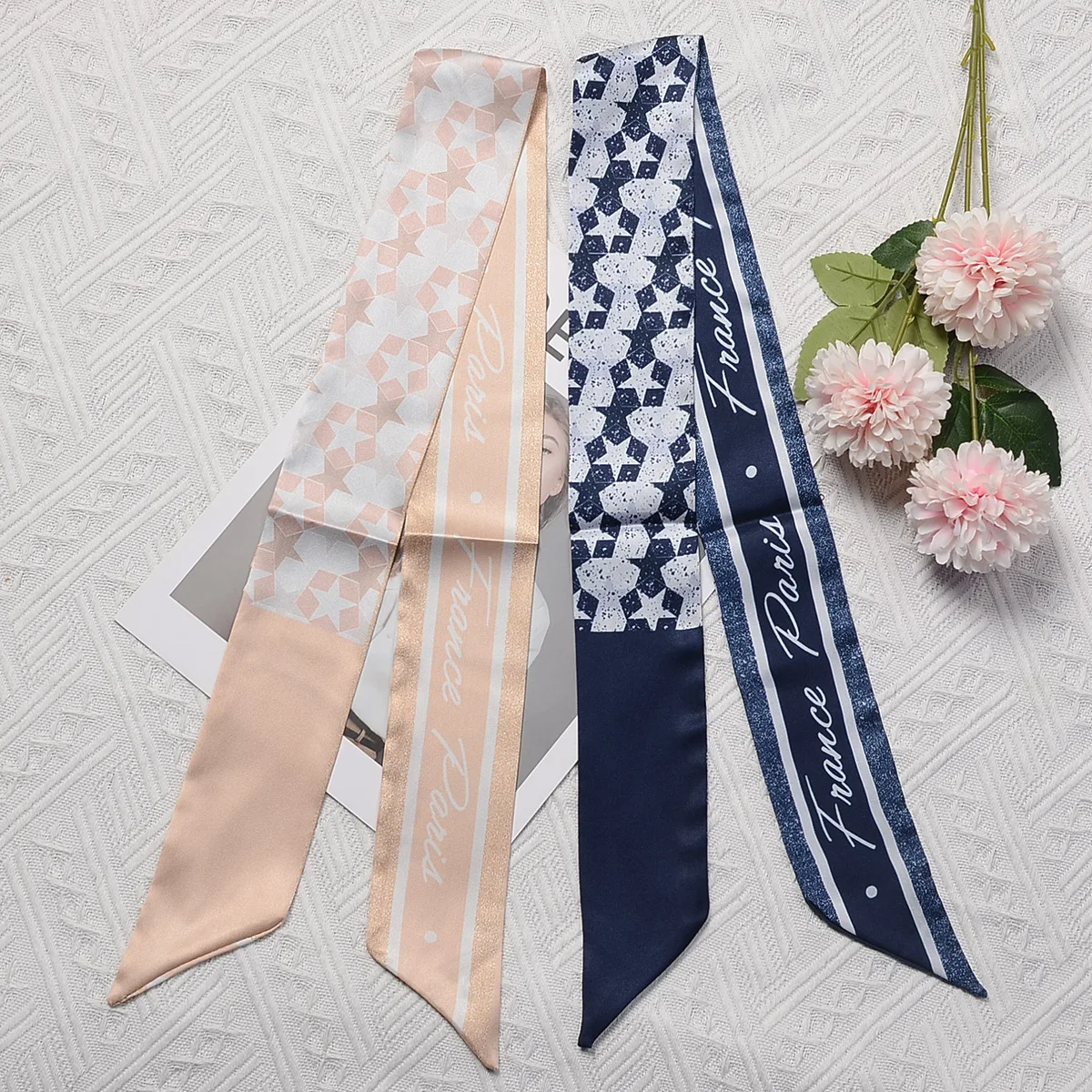 

2024 New Design 100% Silk Scarf Fashion Women Hair Scarf Brand Skinny Bag Scarves Wrist Towel Foulard Neckerchief Headband