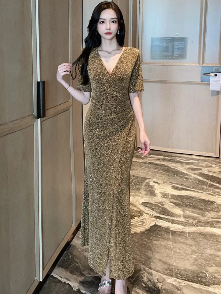 2025 Zwart Heldere Slik Korte Mouw V-hals Sexy Lange Jurk Vrouwen Elegante Luxe Ruches Jurk Zomer Koreaanse Bodycon Feestjurk