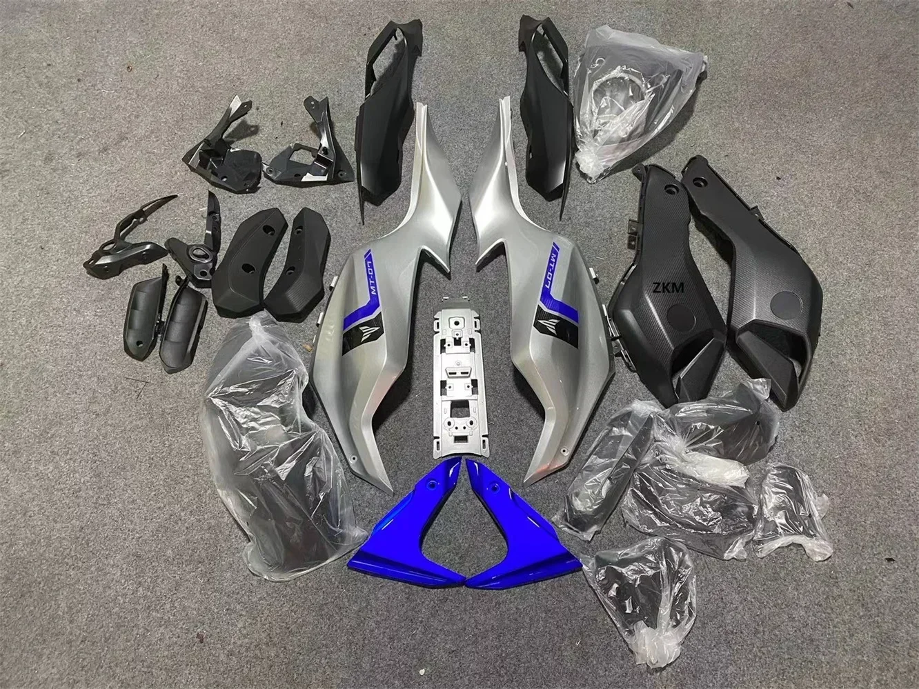 

ABS Injection Full Fairing Body Kit Fit For 2012-2017 For Yamaha MT07 FZ07 MT-07 Set MT 07 FZ 07 2013-2017 Silvery blue