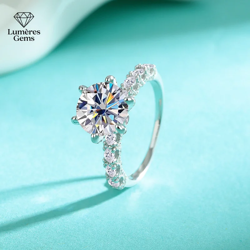LumièRe Gems Platinum PT950 Morganite Ring Elegant Women'S Wedding Ring With Brilliant Moissanite Firework Cut Design Versatile