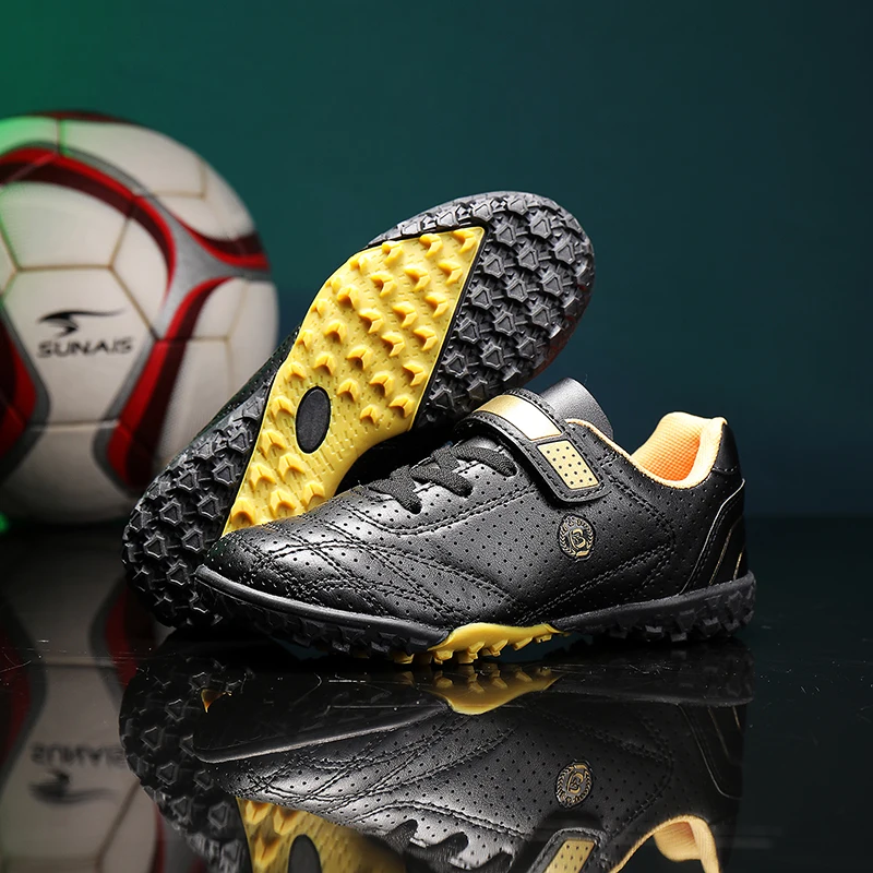 Unisex Futsal Football Shoes Indoor Outdoor Multifunctional Soccer Cleats Comfortable Soft Sole BreathableWearResistant Athletic