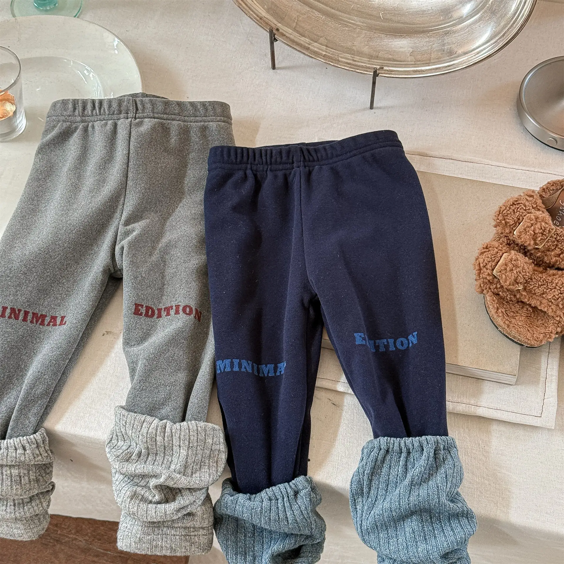 

2025 Winter New Children Leggings Plus Velvet Thick Girls Fleece Elastic Pants Cotton Baby Casual Pants Kids Warm Trousers