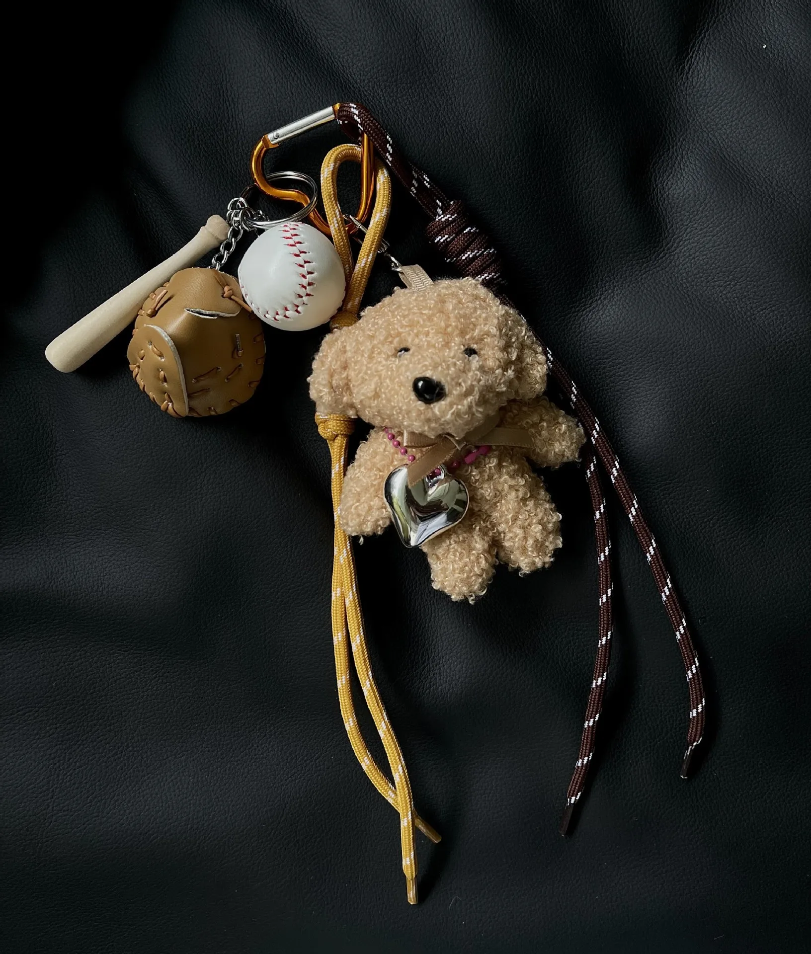 Original Designed Key Chain with baseball Plush dog Decor Sporty Style Bag Pendant Casual Cool Trendy Fashion Accessories