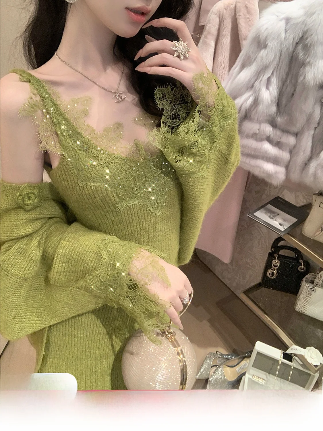 

Комплект из двух предметов: вязаный свитер с V-образным вырезом из шерстяной смеси и свободные брюки для женщин, осенне-зимняя коллекция Sy Toronto, свободный крой, стандартный размер, полиэстер.