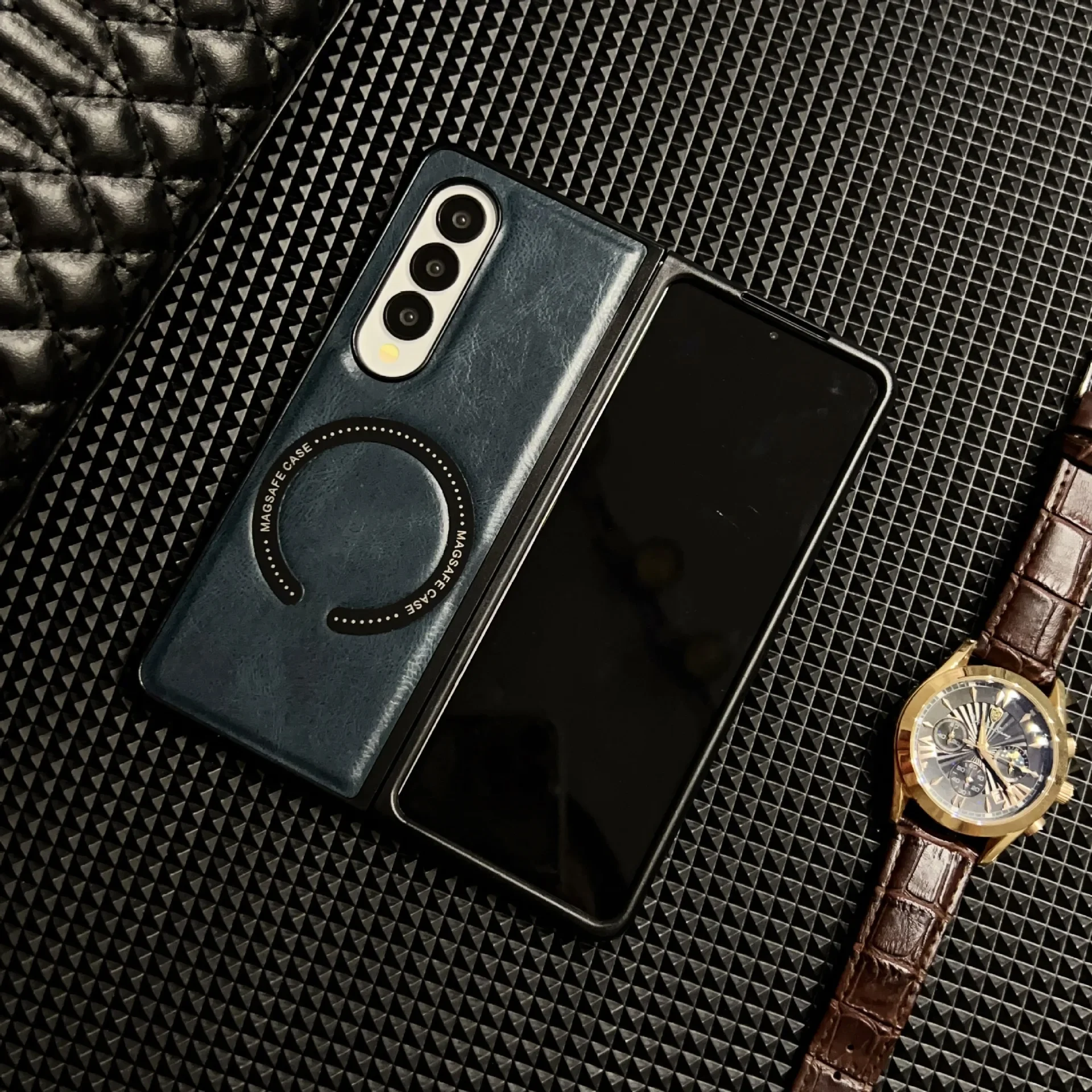 Capa de telefone magnética de couro PU vintage para Samsung Galaxy Z Fold 6 5 4 3 Fold5 Fold4 Fold6 5G Capa protetora à prova de choque