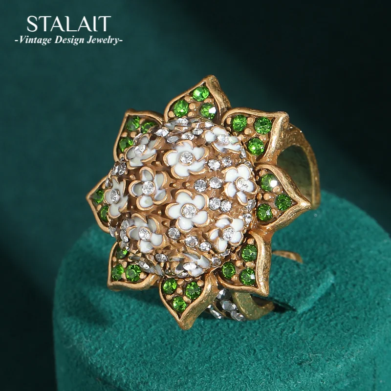 

Luxury White Lilac Flower Ring Decoration Gold Color Rhinestones Woman Vintage Jewelry Gift Antique Korean Designer 2026 Wedding