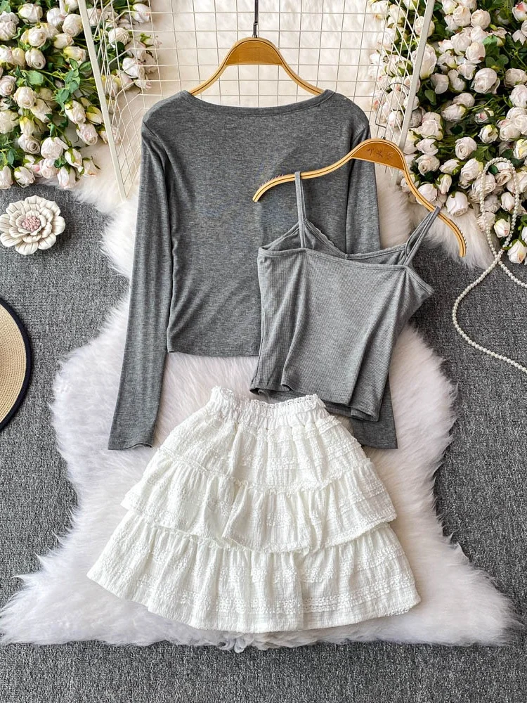 

2025 New ey Knitted Sun Protection Cardigan + Brtte Top + High Waist Slimming Cake Skirt Tee-piece Set Women's Faion