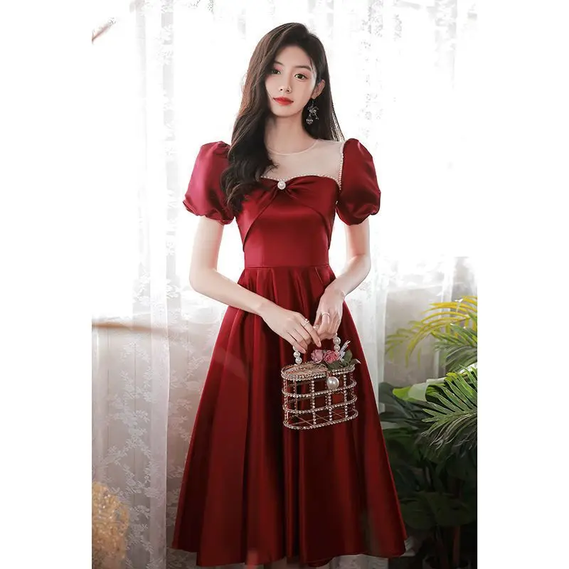 エレガントなフレンチライトのウェディングブライドメイドドレスサテンビーズ通常は女性のための白いドレスを着ることができますカスタマイズされたパーティードレス