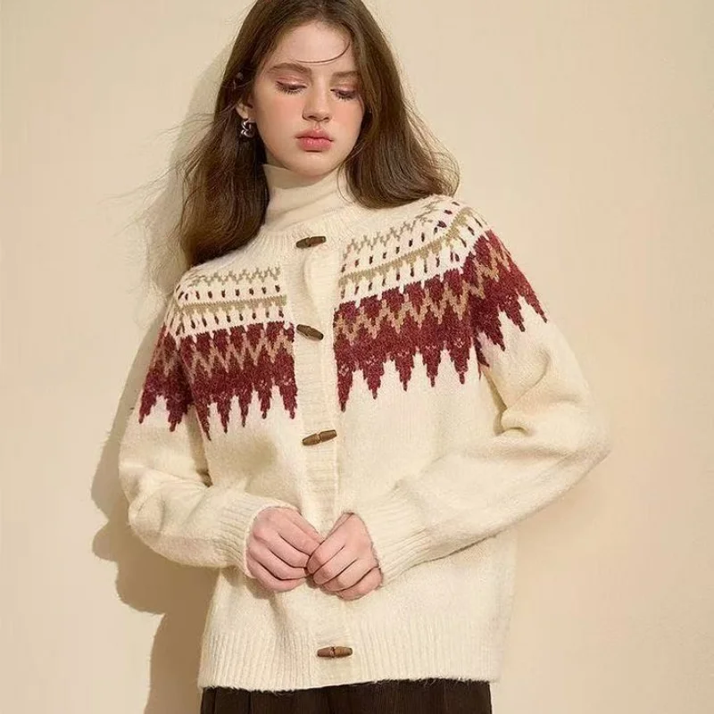 

Retro Red Knitted Cardigan For Women In Autumn And Winter, Lazy Style, High-End And Loose Sweater
