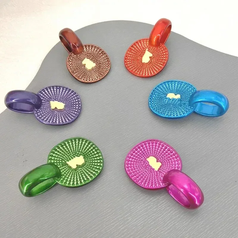 

2024 Spanish Bear Pendant Simple 925 Silver Cartoon Creative Color Pendant Compact and Exquisite Women's Daily Necessities