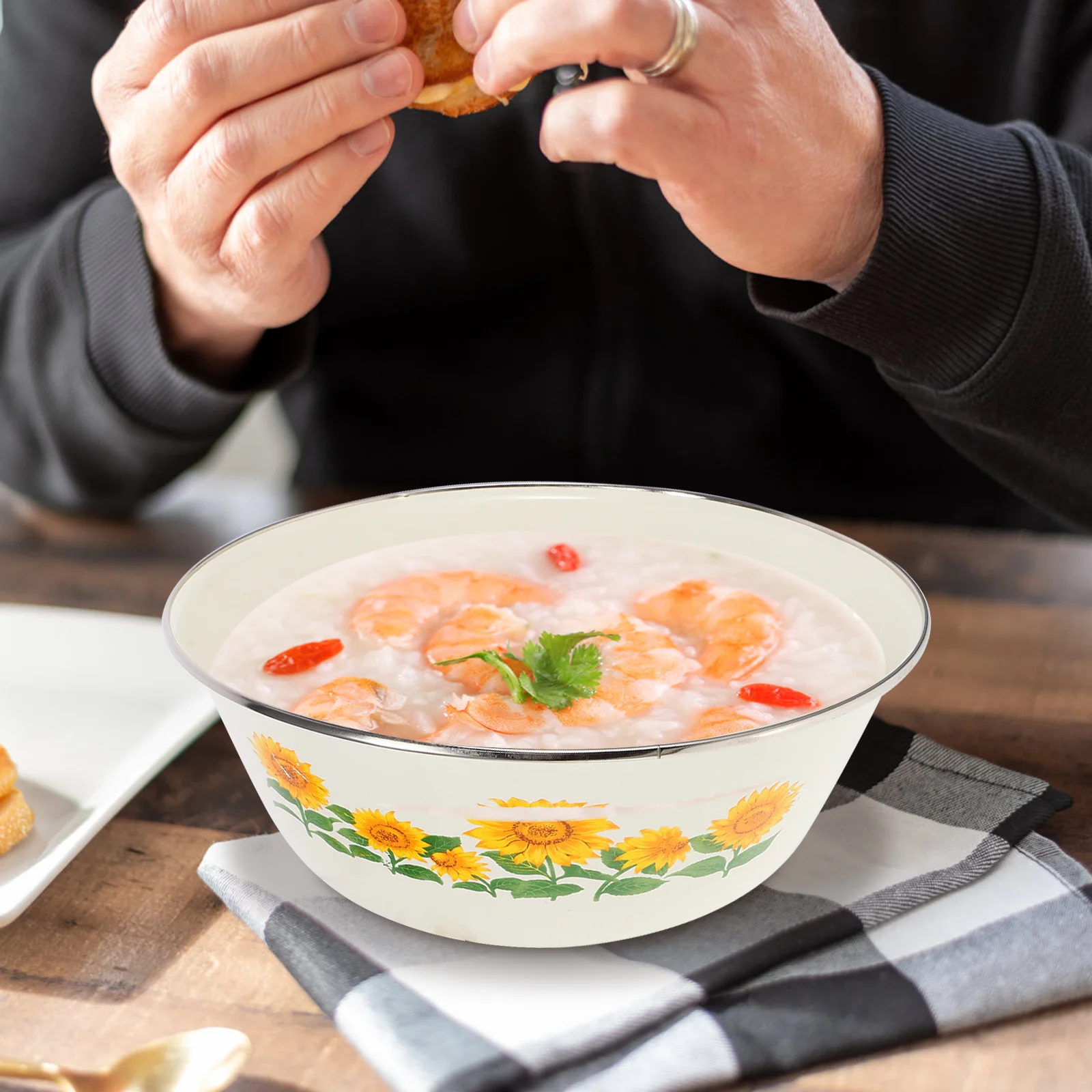 

2Sets Enamel Soup Food Bowls Thickened Smooth Edges Practical Storage Salad Noodle Containers Salad Noodle Bowls