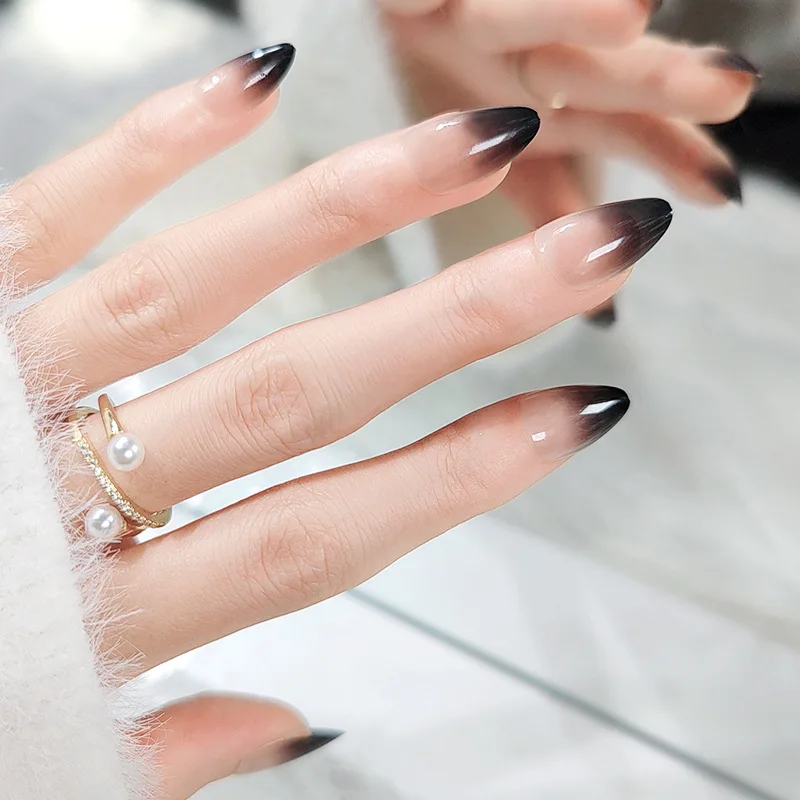 24pcs Gradient Black Pointed Nail Art Fake Nails Press On Nail Tips Artificial Nails Wearable Long Almond False Nails Finished