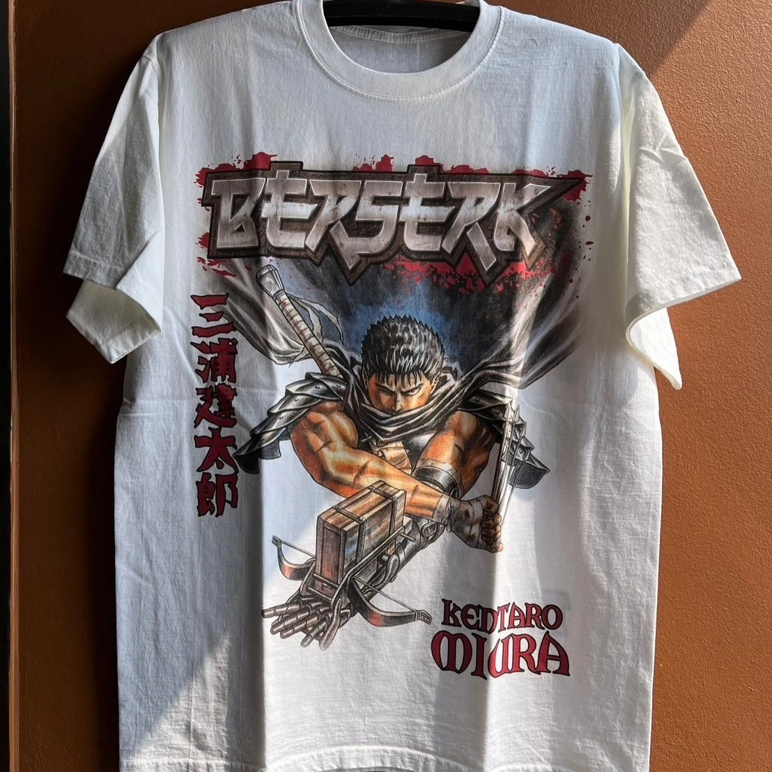 Vintage Berserk Guts Japanisches Anime-Manga-Grafik-T-Shirt aus Baumwolle für Männer und Frauen, Sommer-Streetwear – Detail 2
