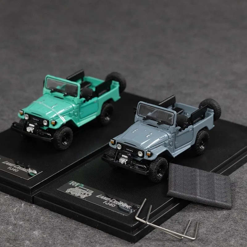 RM RhinoModel 1:64 Land Cruiser FJ40 Pick Up open-top alloy car model