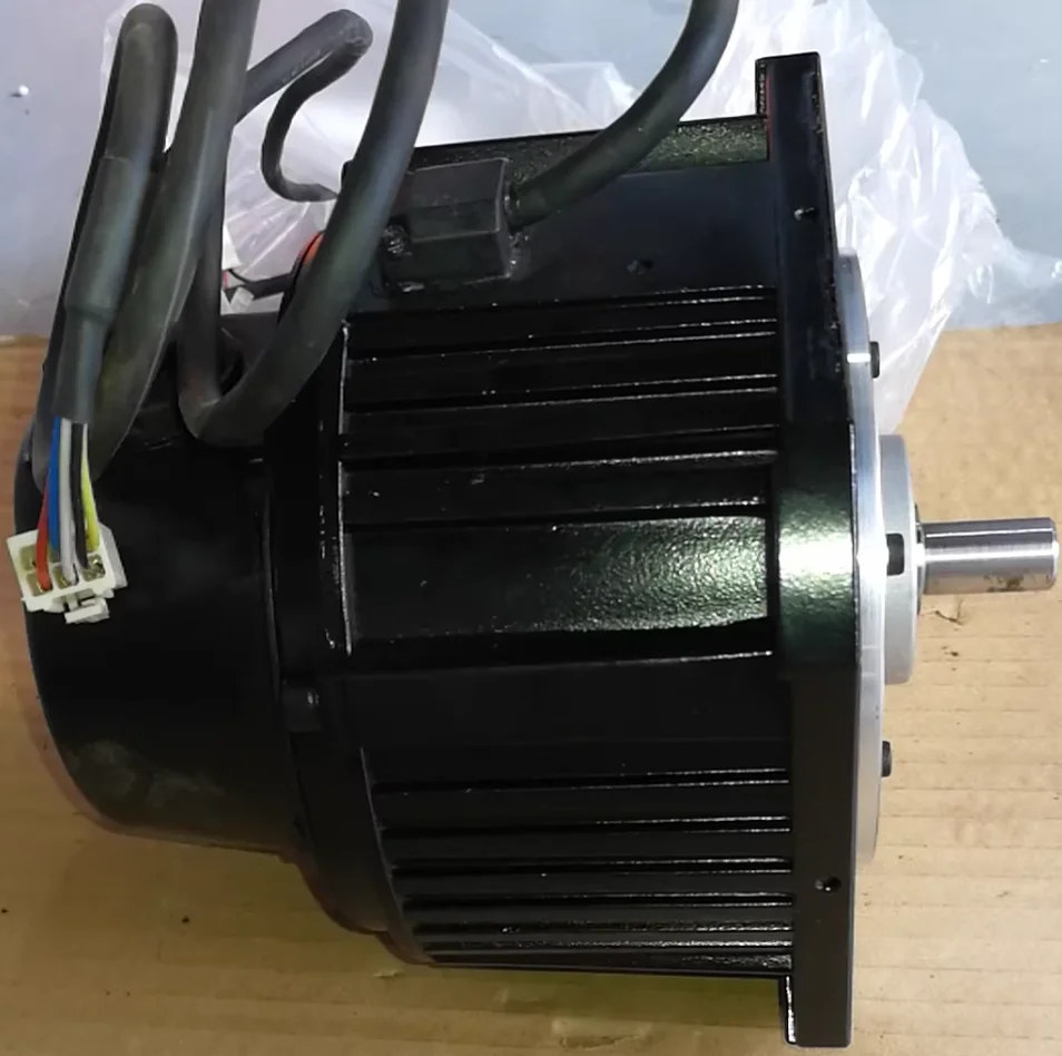 Brand New SGMDH-06A2A-YR26 Servo Motor，SGMDH 06A2A YR26 Servo Motor，Fast shipping，In stock