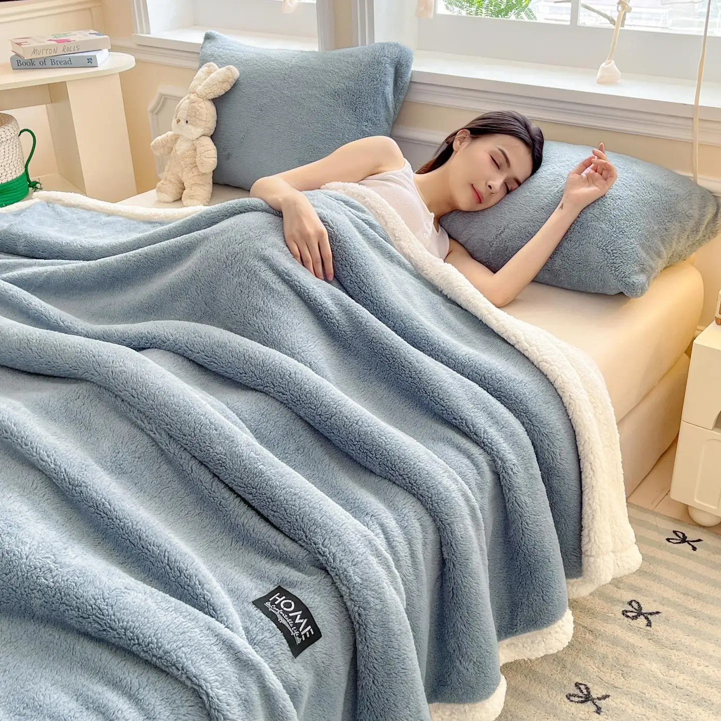 Thickened Lamb Velvet Blanket Milk Velvet Coral Velvet Office Nap Blanket Shoulder Shawl Sofa Cover All Seasons  Color