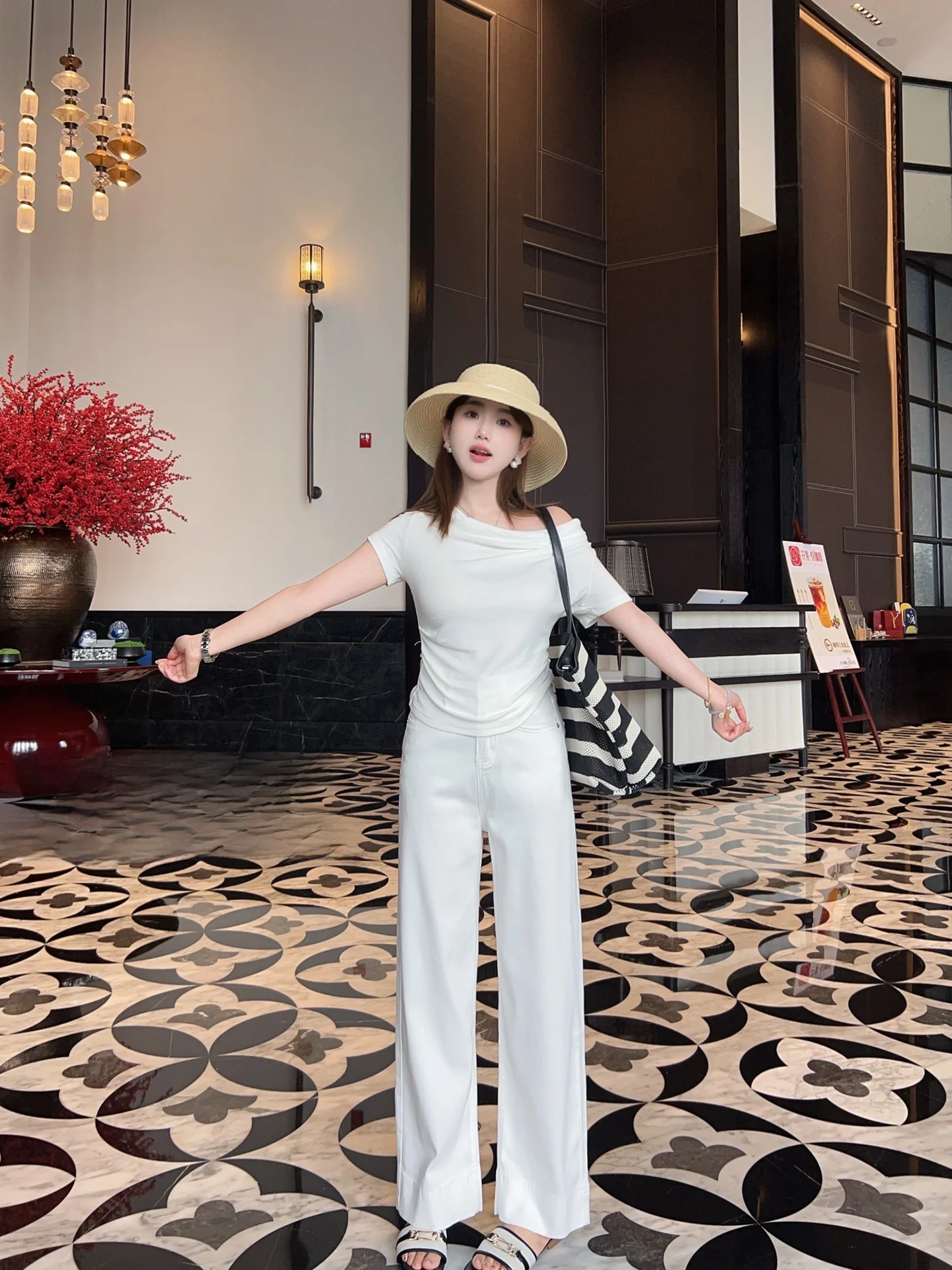 

Джинсы с высокой талией и широкими штанинами для похудения, тонкие, шелковистые, повседневные, летние, модные, женские, свободного кроя, легкие в уходе, из струящегося денима