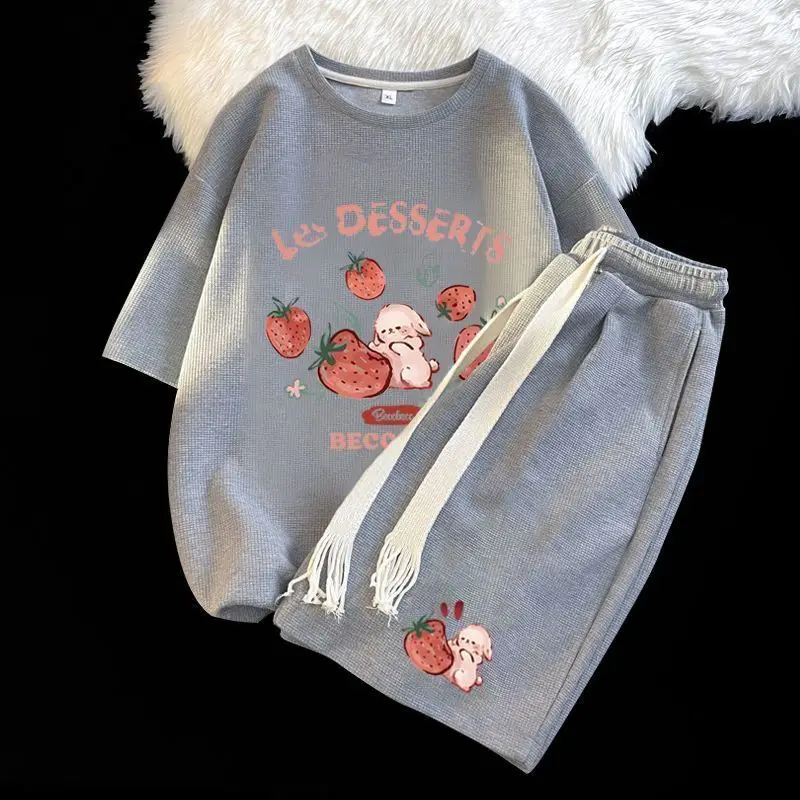 

Casual Sports Suit Men's and Women's Summer 2025 New Foreign Style Age-reducing Loose Short-sleeved Wide-leg Pants Two-piece