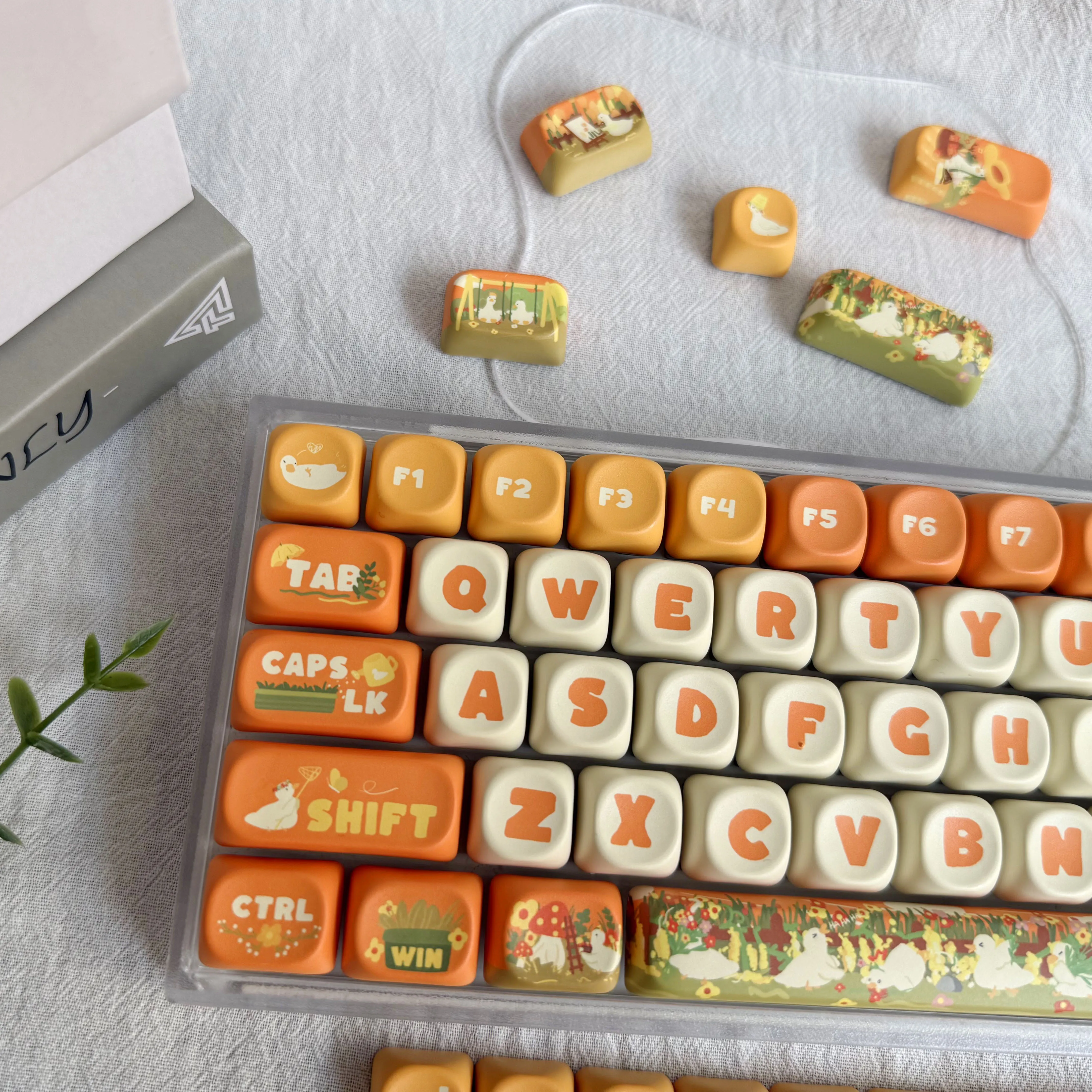 

Orange Flowers Ducks PBT Keycaps MOA Personality Customize Key Caps Set for Office Gaming Mechanical Keyboard Cute Keycap