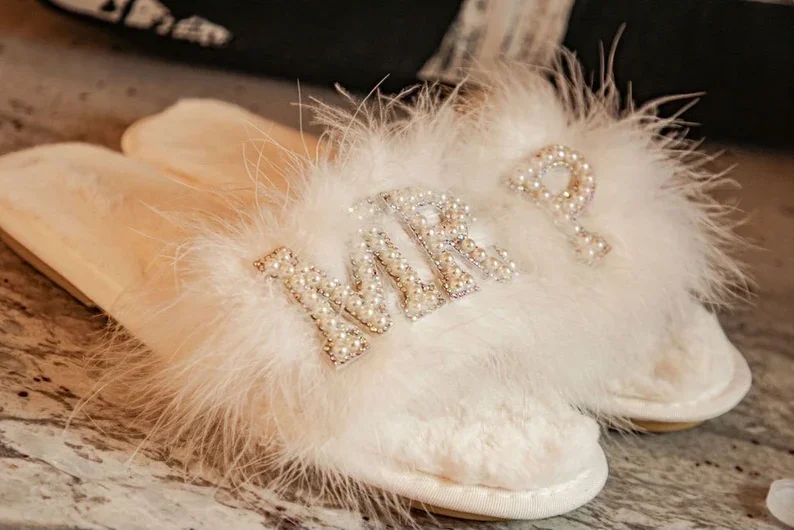 Feather Bride Slippers | Custom Pearl Rhinestone Name Bridal Fur Slippers Gifts Proposal | Wedding Slippers for Bridal Show I DO