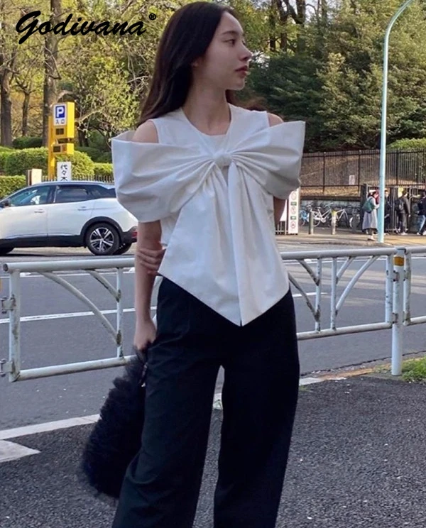 

Summer New Japanese Style Ladies Elegant Large Bow Sleeveless Shirt Sweet Comfortable Black and White Blouses Tops
