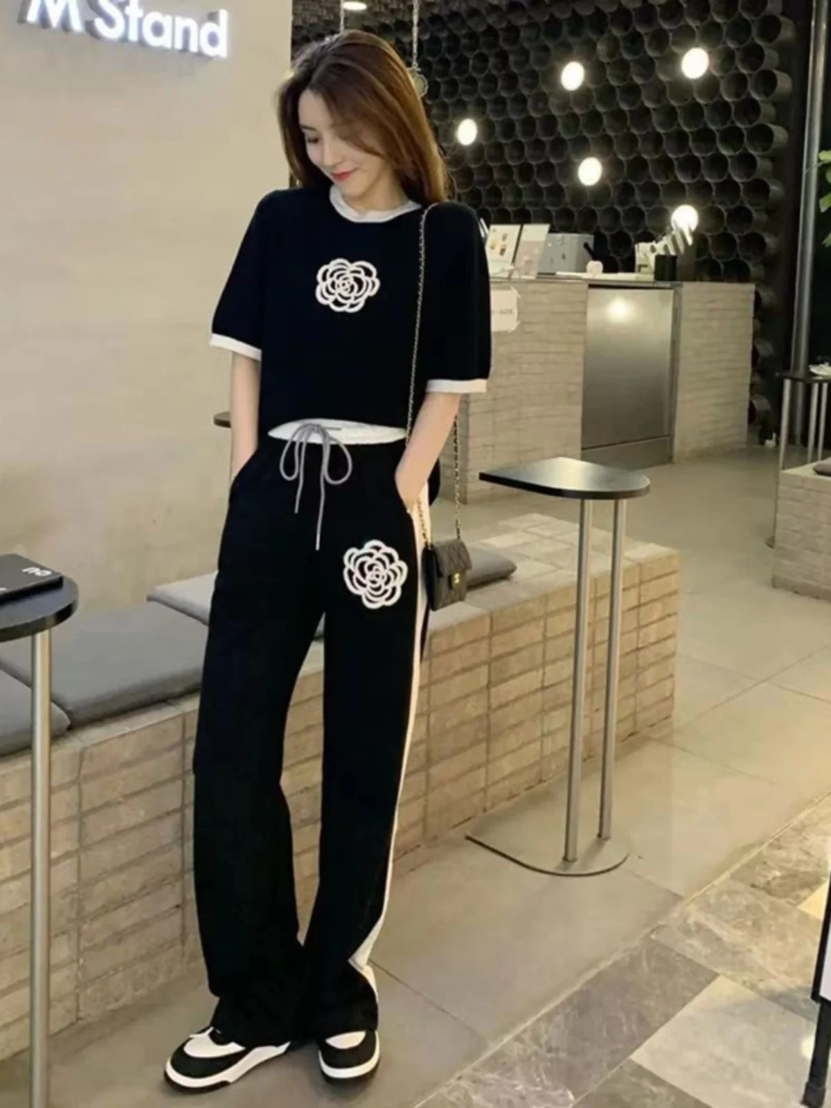 

Fashionable Sporty Casual Set Women's Summer New Style Age-defying Trendy Wide Leg Pants Two-piece Set Elegant Street Style
