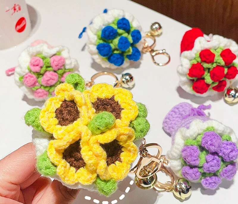 

Wool hand bouquet sunflower keychain pendant simulation rose hand crocheted ins wind bag hanging jewelry