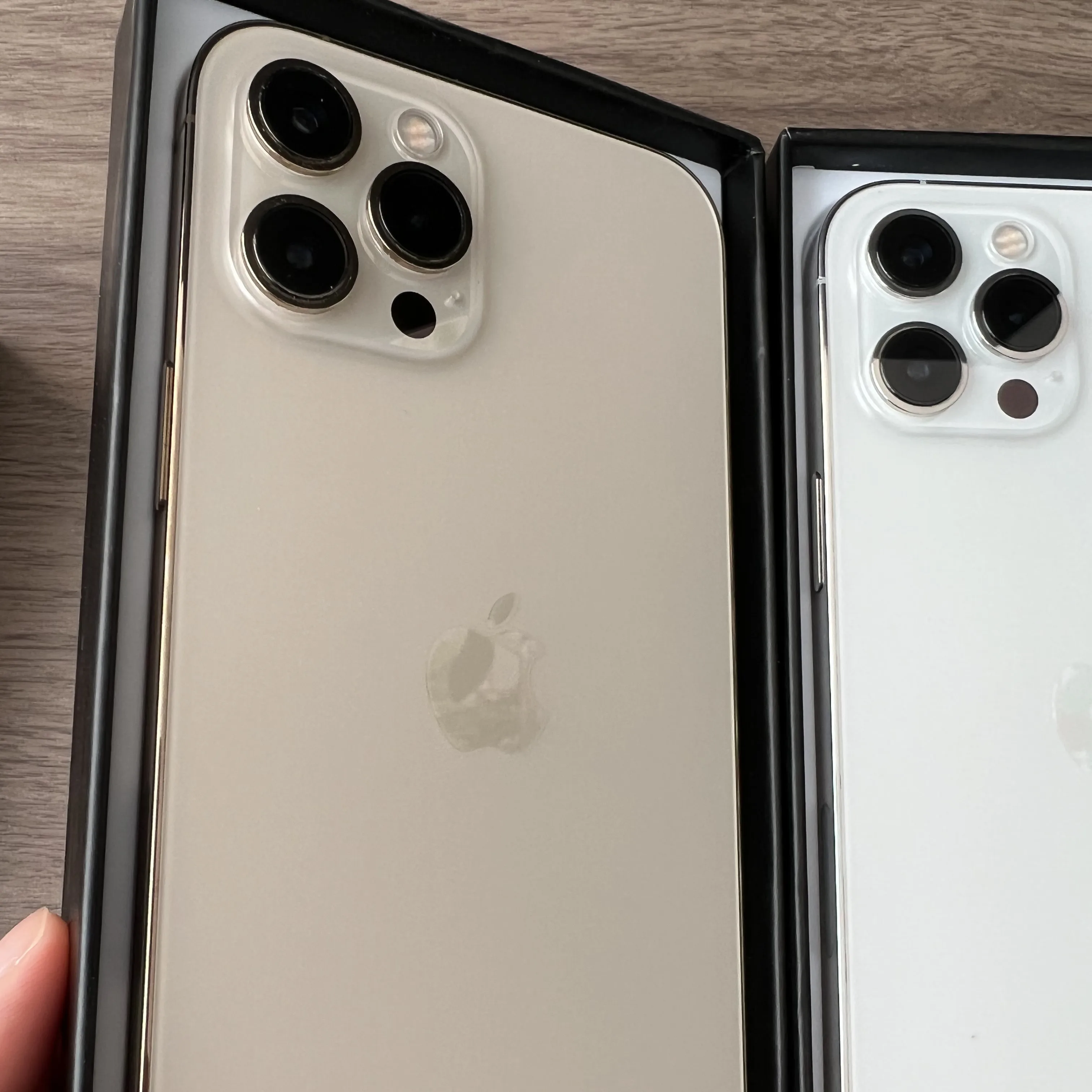 iPhone 12 Pro Max 256G ホワイト Professionally Refurbished Unlocked 256GB iPhone 12 Pro Max