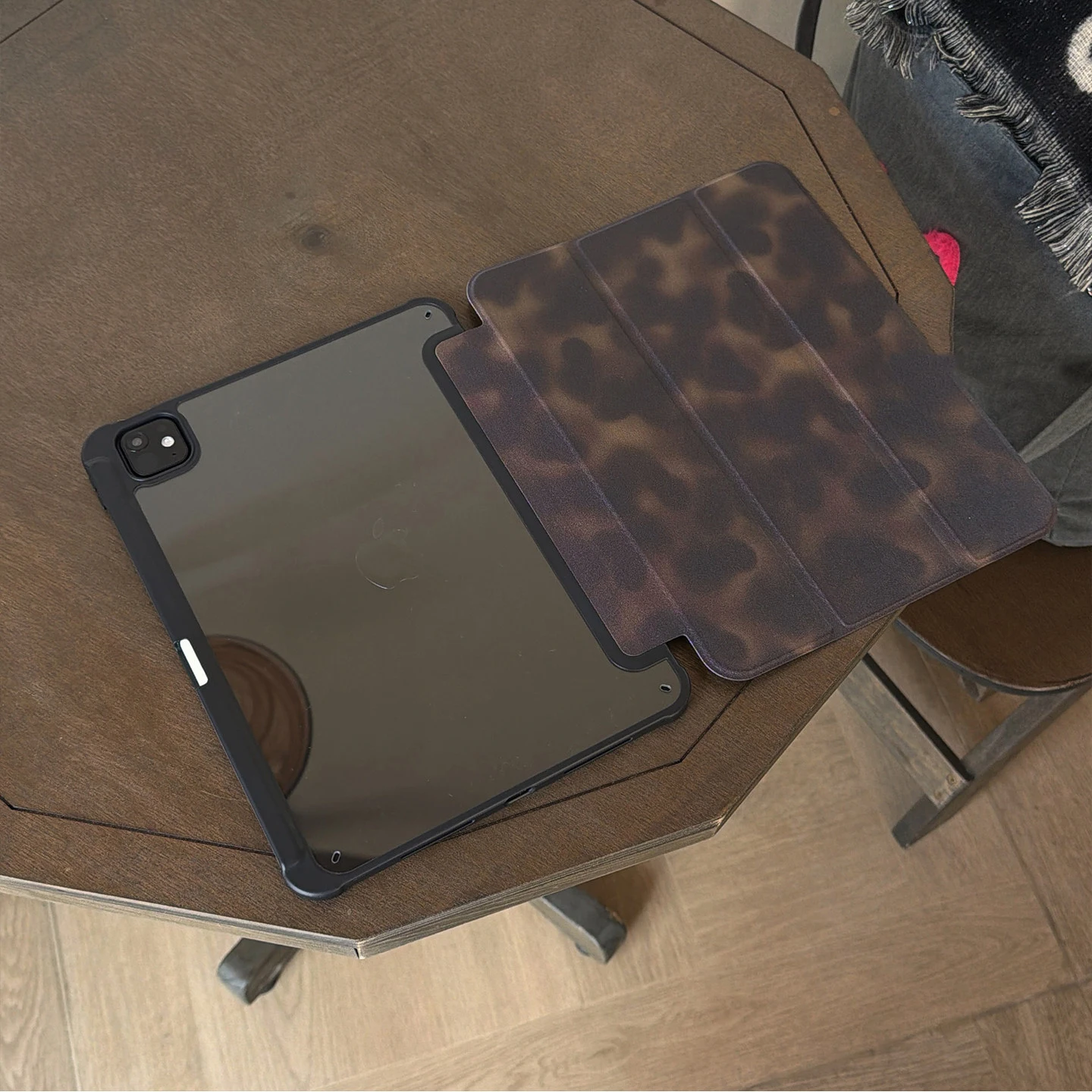 Leopard P Stripe New Tablet Case For iPad Pro 11 12.9in 13 M4 9.7 10.2 5/6th 7/8/9 10 11th MINI 6 7 Air 5 6 7 Trifold Case