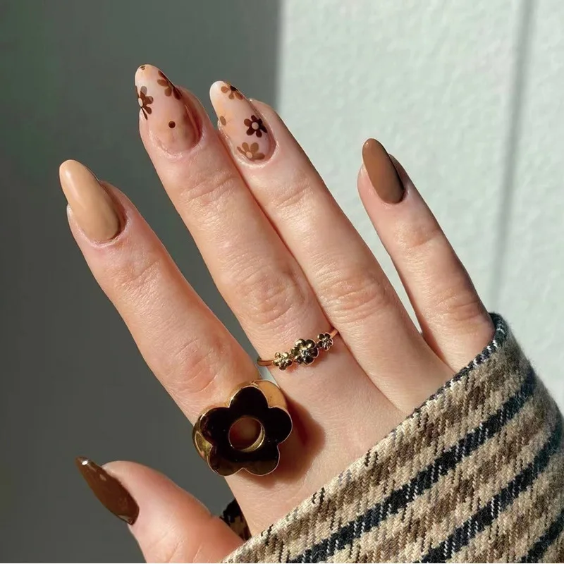 Francês acrílico unhas falsas, ponta de flor marrom, amêndoa unhas falsas, DIY outono manicure, desgaste diário artificial, unhas de cobertura completa para mulheres