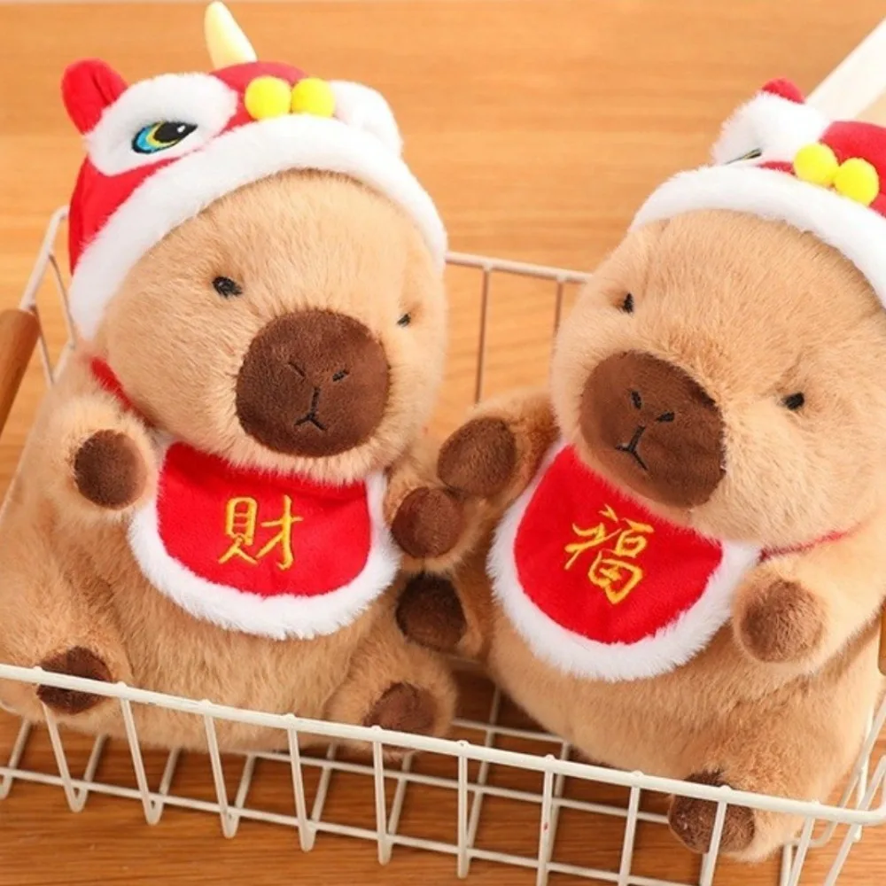 ตุ๊กตาคาปิบาร่าแสนรวย ตุ๊กตาคาปิบาร่าการ์ตูนน่ารัก ตุ๊กตาคาปิบาร่าแต่งตัวฟูฟ่อง ตุ๊กตาคาปิบาร่าขนปุย ของเล่นคริสต์มาส