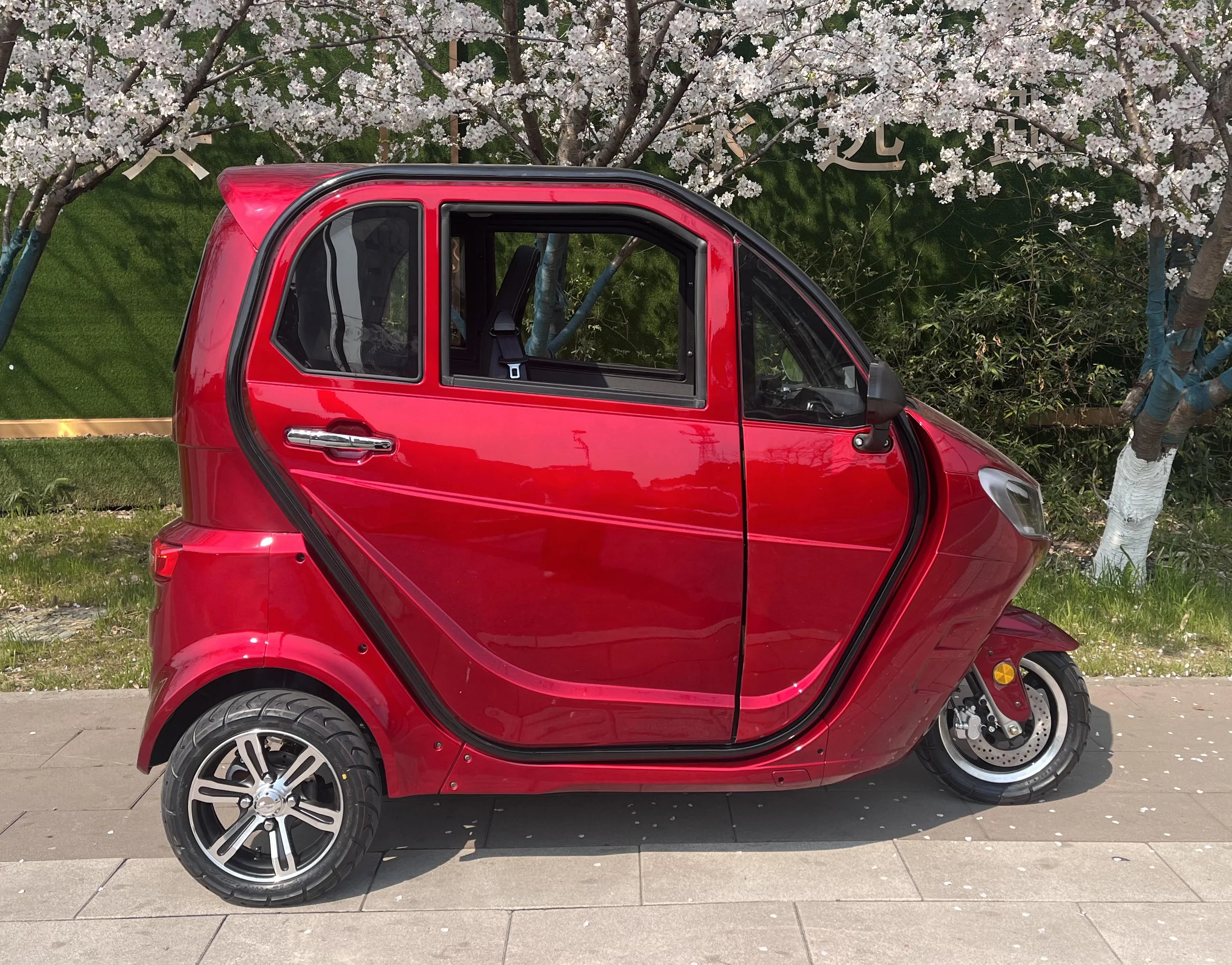 TTY EEC three wheeled electric tricycle for sale Low priced tricycle 3wheeled electric scooter Adult view 4