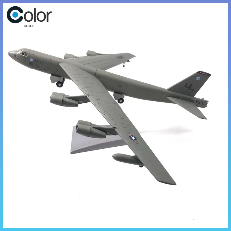 

Alloy B-52 Bomber Fighter Plane Model 1/200 Scale Finished Product Non-Radio Controlled Aircraft Toy For Kids And Collectors