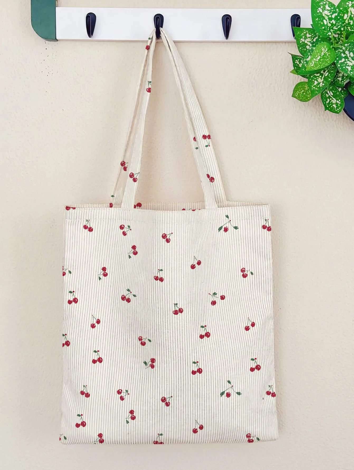 Cherry patterned handbag, suitable for daily commuting and shopping, easy to carry all essential items