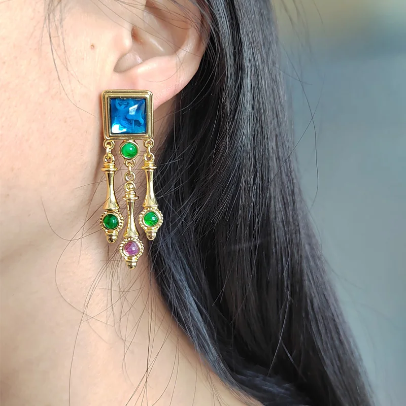 

Personality and exaggerated retro Earrings for Women Girl Charm Stud Earring Jewelry