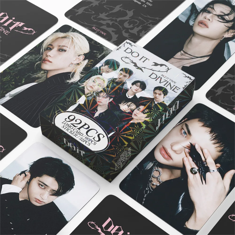 Kpop, Skz, Stay, Stray Kids, Do It, Caja de 92 Piezas (60 Tarjetas Lomo + 32 Pegatinas), Tarjetas Fotográficas de Alta Definición, Coleccionables, Álbum de Mercancía para Fans, Artículos de Conciertos, Pequeños Regalos, Regalos para Días Festivos, Decoraciones