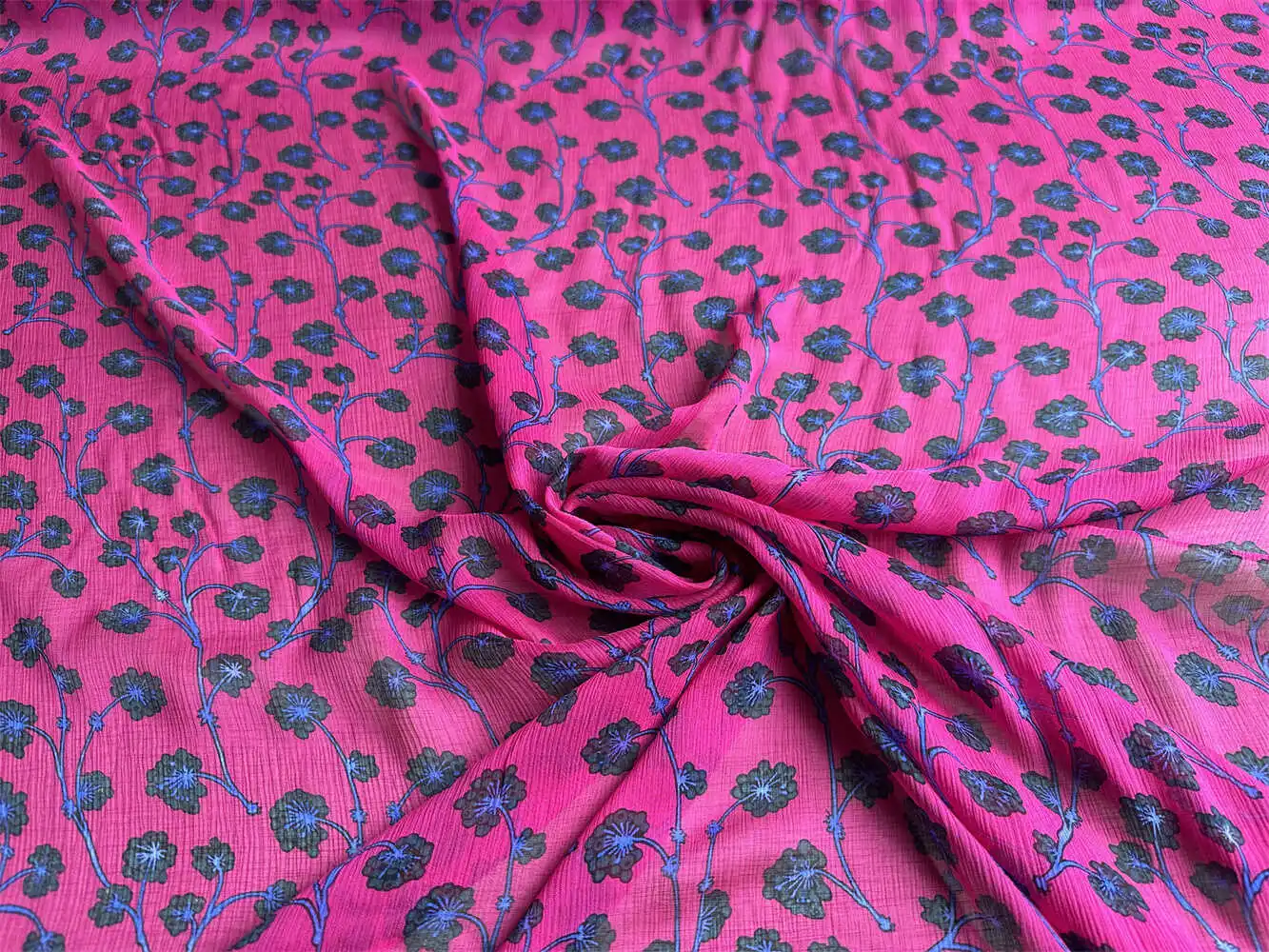 1 meter 100% Mulberry Silk 9 momme Crinkle Georgette Silk Thin Fabric Hot Pink Floral Printed 135cm 53