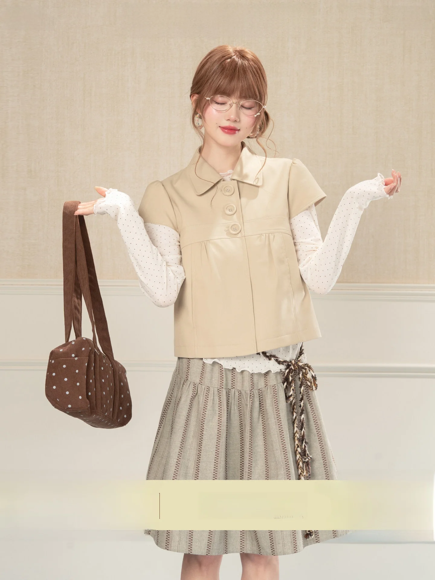 

Heynew Retro Style Short Sleeve Button up Coat Women's Fashion Spring Summer New Color Matched Vintage Layered Top