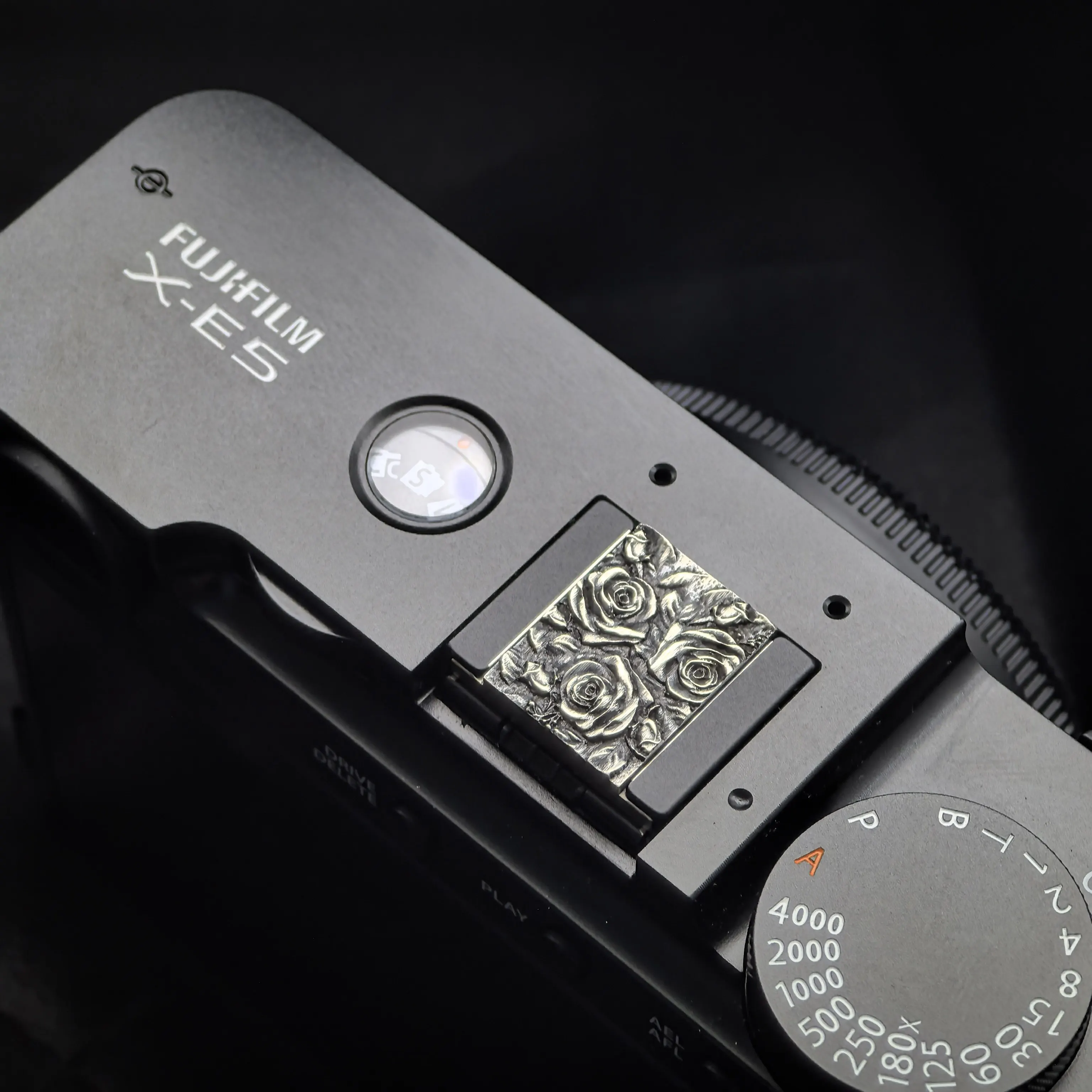 ฝาครอบฮอตชูว์แบบแกะสลักลายวินเ - Lens Cap Vintage บทวิจารณ์และราคา