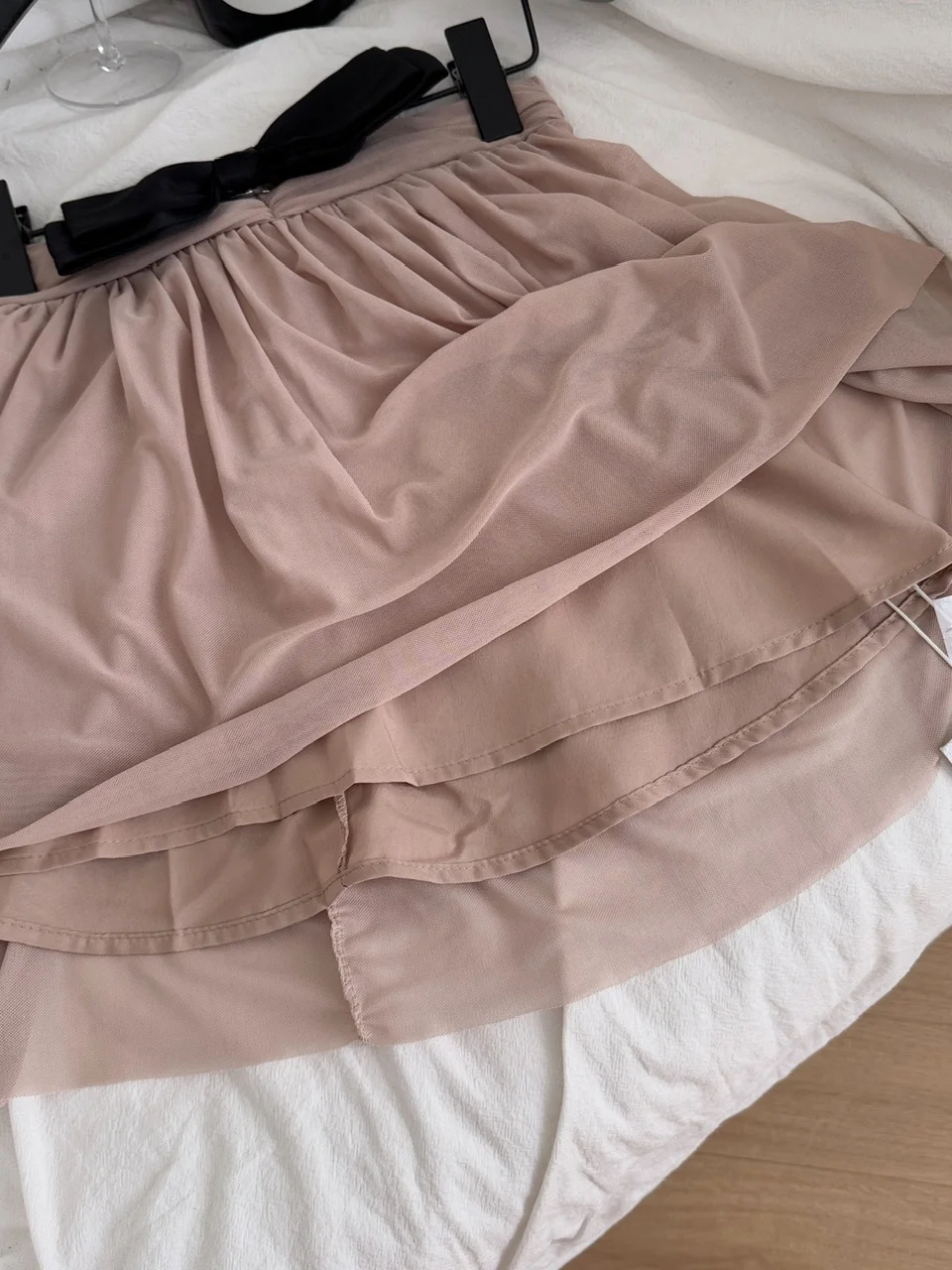 ชุดเสื้อกั๊กผู้หญิง Ele สุดอลังการและกระโปรง Me ชุดสองชิ้น V-Ne ort Sve Faionable Sensation คุณภาพสูง