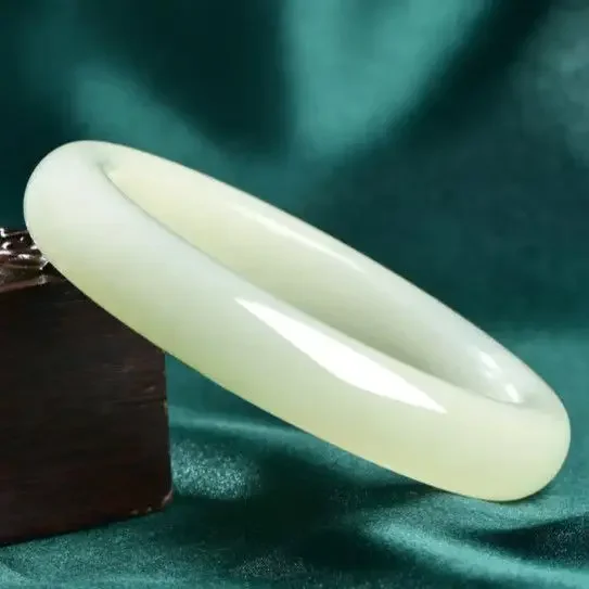 

Yellow light-colored thin outer round inner formal princess bracelet small thin strip circles light yellow jadeite bracelet