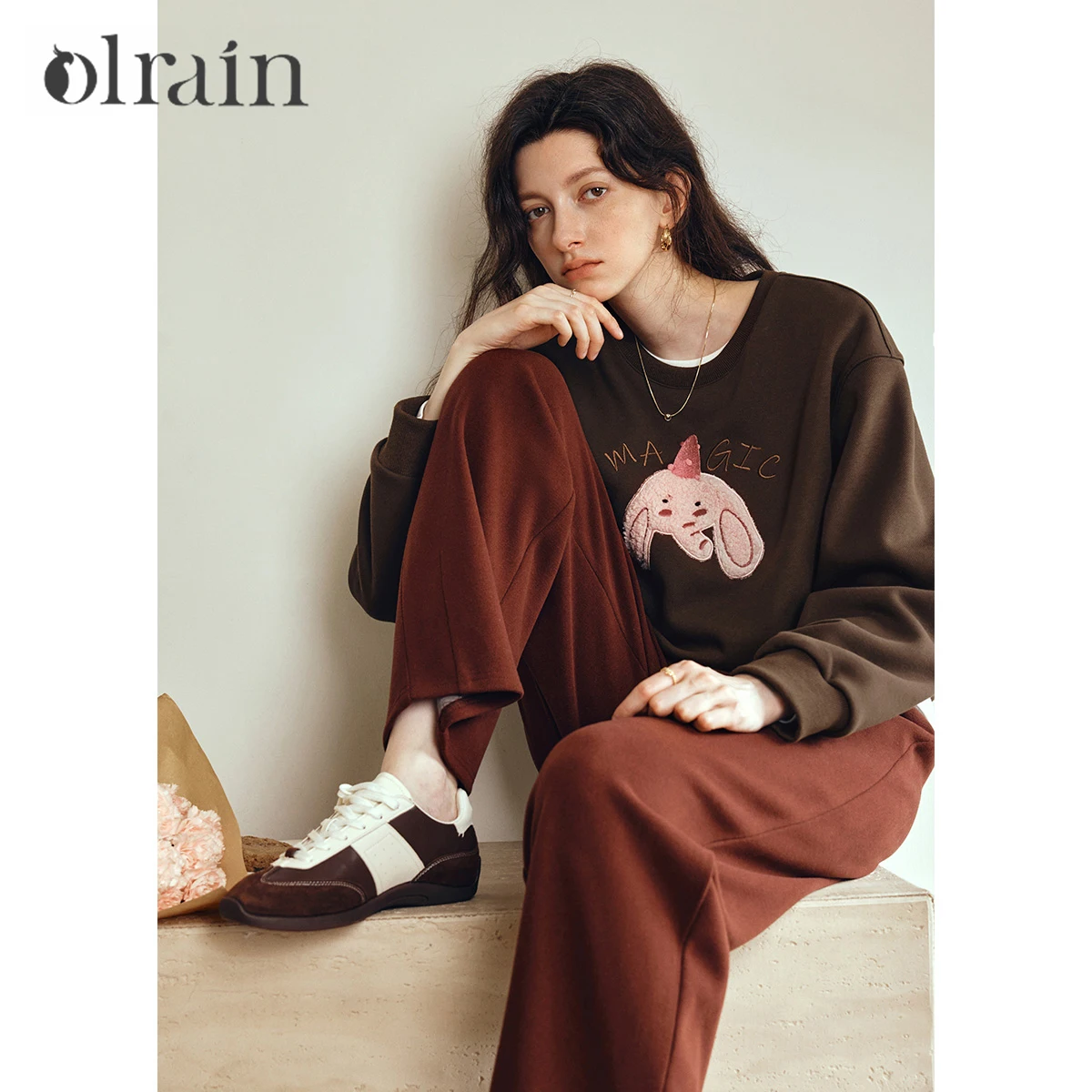 OLrain Casual Graphic Sweatshirts for Women 2026 Spring Autumn Long sleeve Loose Letter Embroidery Knit Pullover Top O57QR000365